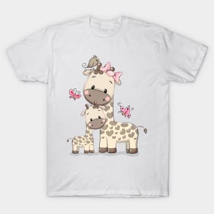 Mom giraffe and little giraffe cuddle T-Shirt